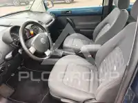 2003 Volkswagen BEETLE