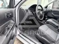 2003 Volkswagen GOLF