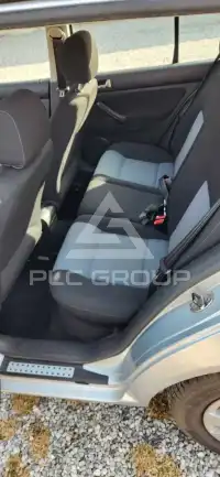 2003 Volkswagen GOLF
