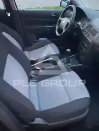 2003 Volkswagen GOLF