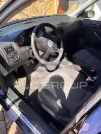 2003 Volkswagen GOLF