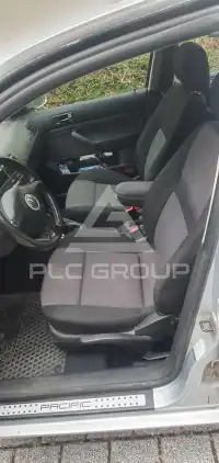 2003 Volkswagen GOLF