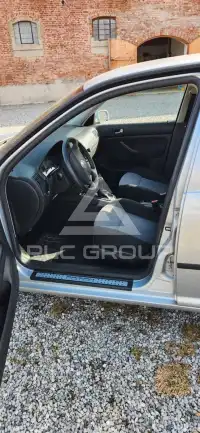 2003 Volkswagen GOLF
