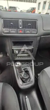 2003 Volkswagen GOLF