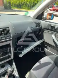 2003 Volkswagen GOLF