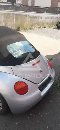 2003 Volkswagen BEETLE