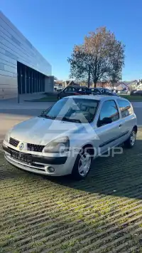 2003 Renault Clio
