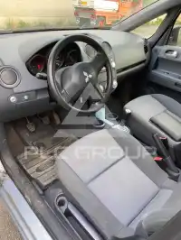 2004 Mitsubishi Colt