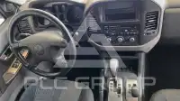 2004 Mitsubishi PAJARO