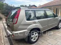 2004 Nissan X-TRAIL