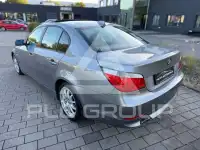 2004 BMW 530