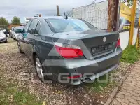 2004 BMW 530