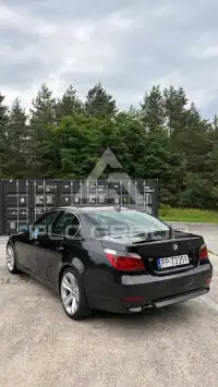 2004 BMW 530