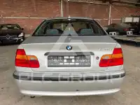 2004 BMW 320