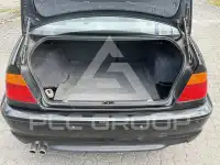 2004 BMW 320