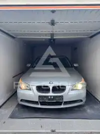 2004 BMW 520