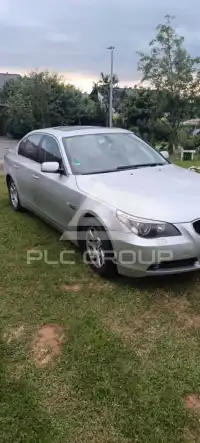 2004 BMW 520