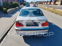 2004 BMW 318