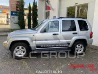 2004 Jeep CHEROKEE