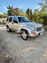 2004 Jeep CHEROKEE