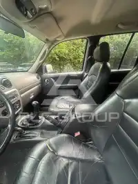 2004 Jeep CHEROKEE