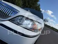 2004 Lincoln Town