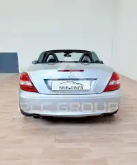 2004 Mercedes Benz SLK 200