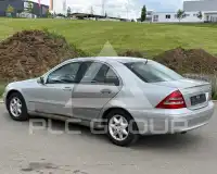 2004 Mercedes Benz C 220