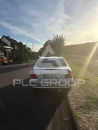2004 Mercedes Benz E 200