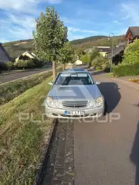 2004 Mercedes Benz E 200