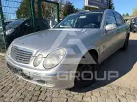 2004 Mercedes Benz E 200