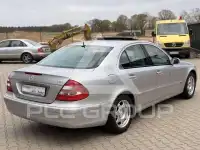 2004 Mercedes Benz E 200