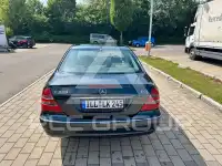 2004 Mercedes Benz E 220
