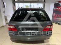 2004 Mercedes Benz E 220