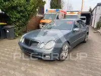 2004 Mercedes Benz E 220