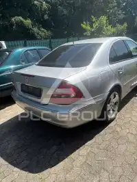 2004 Mercedes Benz E 220