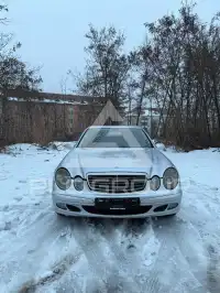 2004 Mercedes Benz E 220