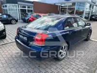 2004 Toyota Avensis
