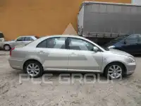 2004 Toyota Avensis