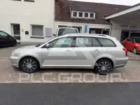 2004 Toyota Avensis
