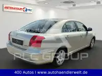 2004 Toyota Avensis