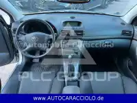 2004 Toyota Avensis