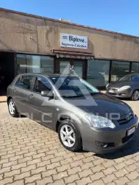 2004 Toyota COROLLA
