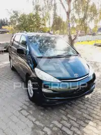 2004 Toyota PREVIA