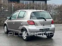 2004 Toyota YARIS