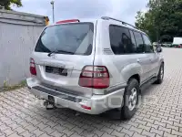 2004 Toyota LAND CRUISER