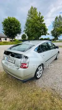2004 Toyota PRIUS