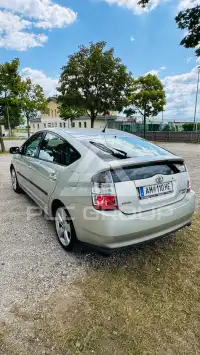 2004 Toyota PRIUS