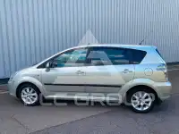 2004 Toyota COROLLA