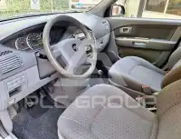 2004 KIA Carens